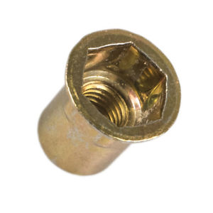 Вставка полушестигранник M8 × 1,25